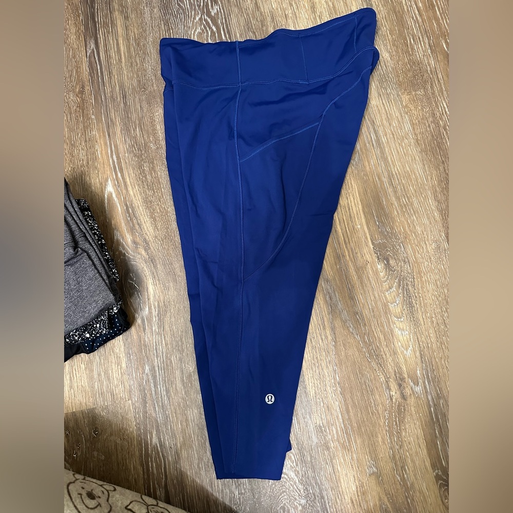 Lululemon capris size 10